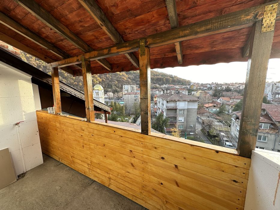 МЕЗОНЕТ 195кв гр.Дупница център, затворен комплекс+парко място