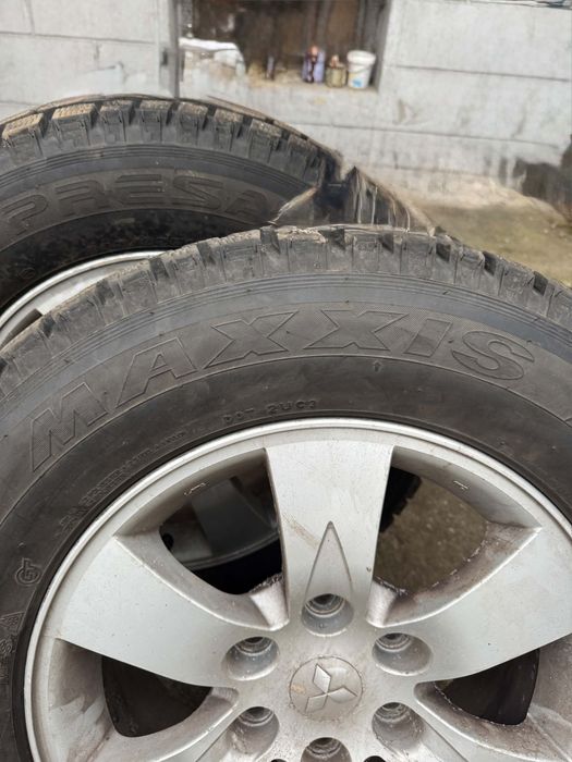 Зимни гуми с джанти Mitsubishi l200