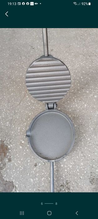 Presă fontă pentru fript slănină Ofertă  129 Lei