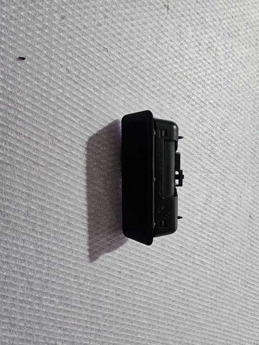 clapa PORBAGAJ maner BMW E90 e 91