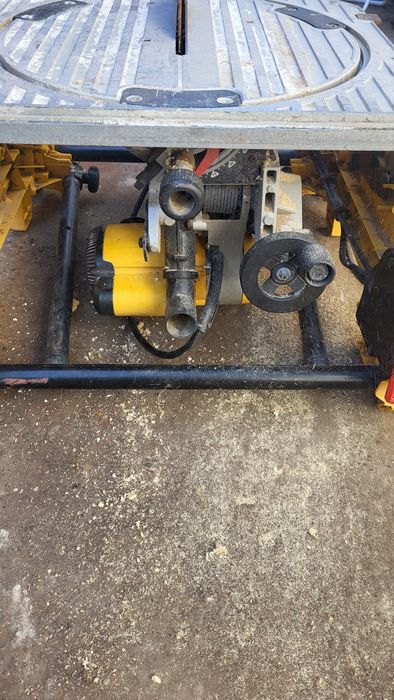 Vînd circular Dewalt defect
