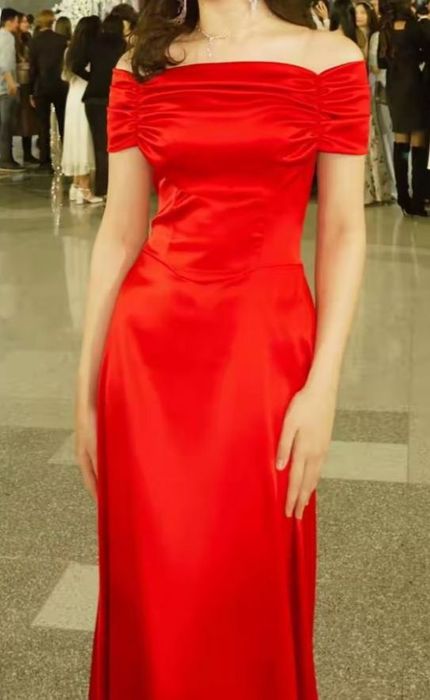 Платья для девушек