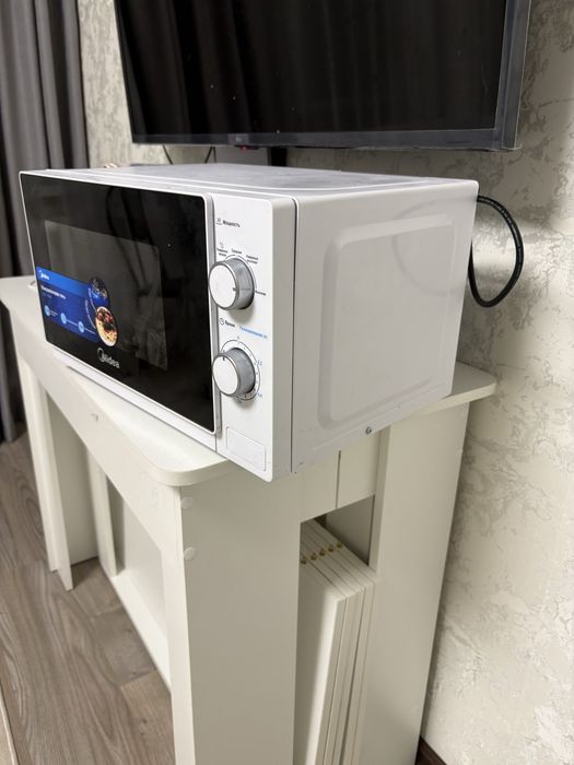Микроволновая печь Midea MM720