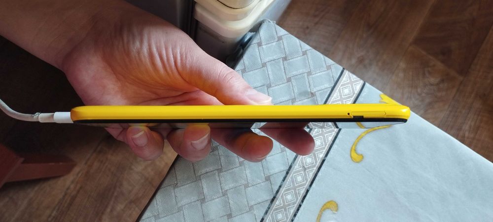 Продам телефон Poco C50 б/у