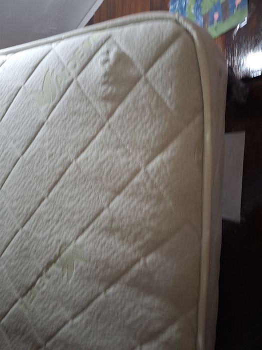 Два единични матраци