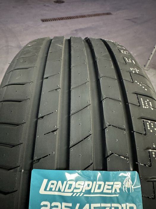 Летен Спорт Пакет LANDSPIDER 225/45R19 255/40R19 2254519  2554019