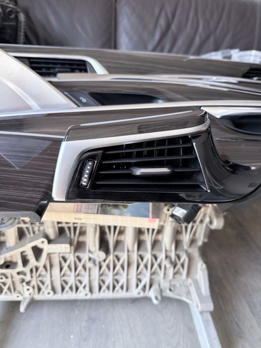 Интериорни лайсни Бмв Г30(laisni Bmw G30)