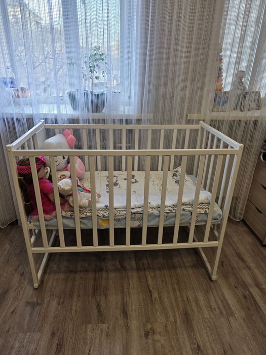 Детская кроватка