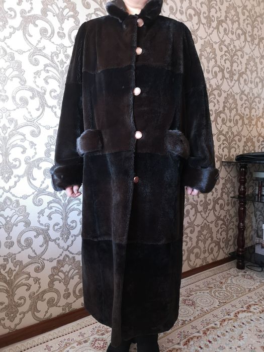 Срочно Продам шубу бобёр 52-58рр