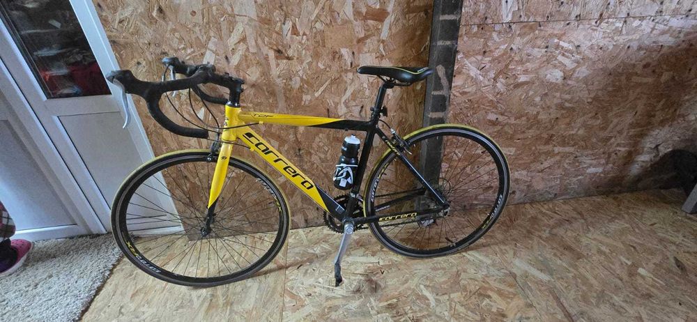 Vând bicicleta cursiera