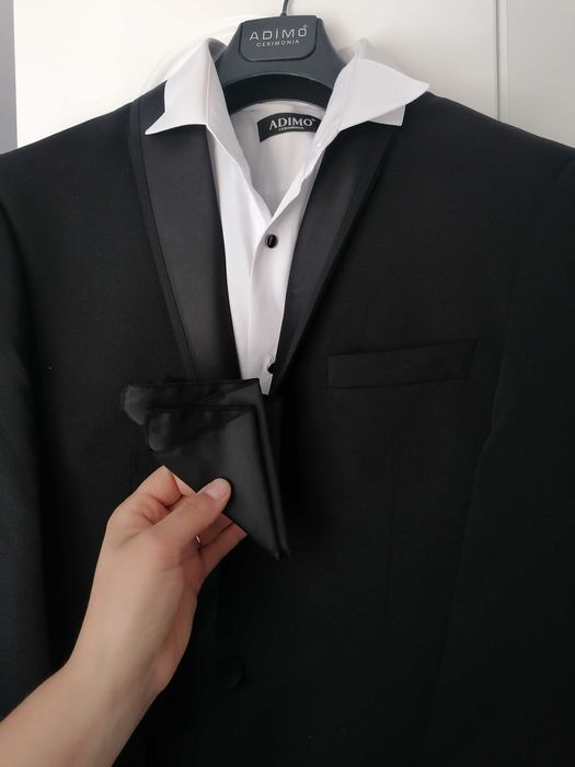 Мъжки официален костюм