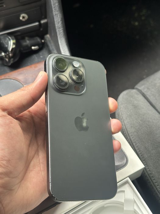 iPhone 15 pro 256gb
