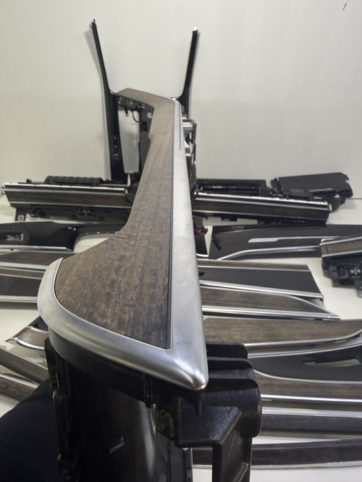 интериорен комплект лайсни Audi A8 D5 Quattro – Natural Brown Ash Wood