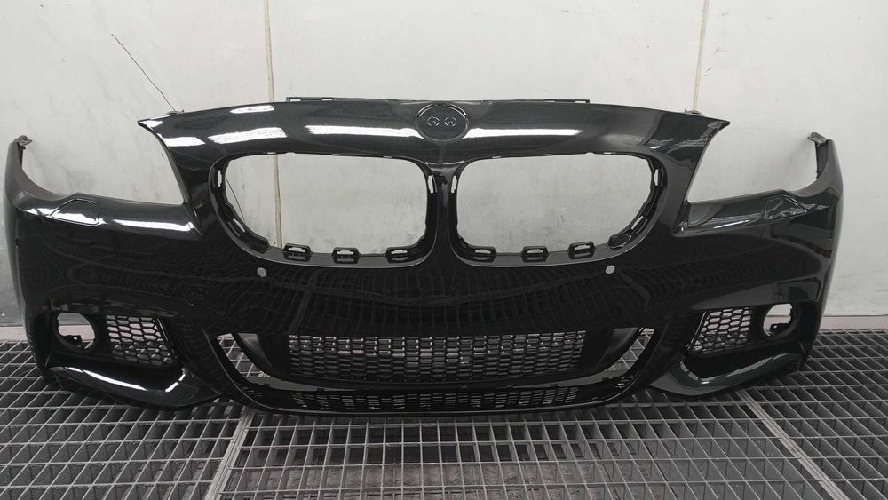 Bara Fata BMW F10 An 2010-2013 M Look (475 (Negru))