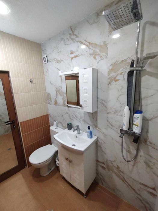 Дава се под наем Тристаен апартамент в София, Красно село - 120 кв.м за 765 € - Снимка #10