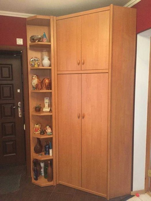 Угловой шкаф для одежды