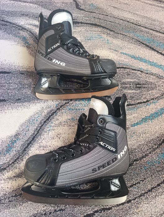 Коньки размер 37 в отличном состоянии