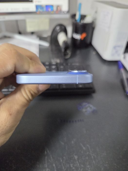 iPhone 17    256 lik