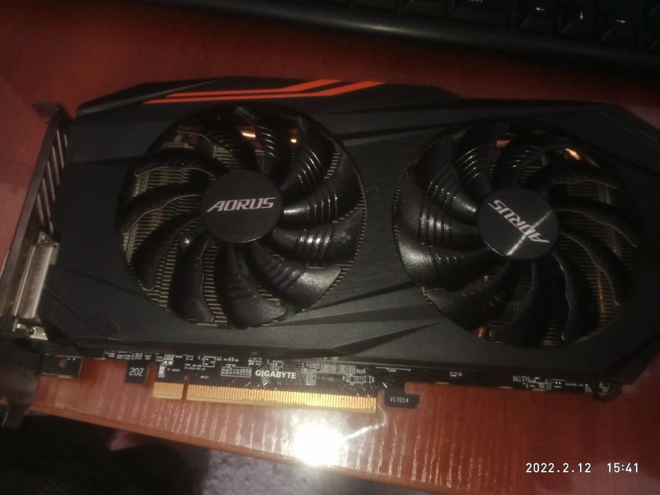 Продам срочно видеокарта AORUS rx570