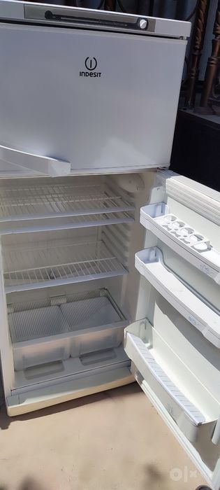 Indesit холодильник