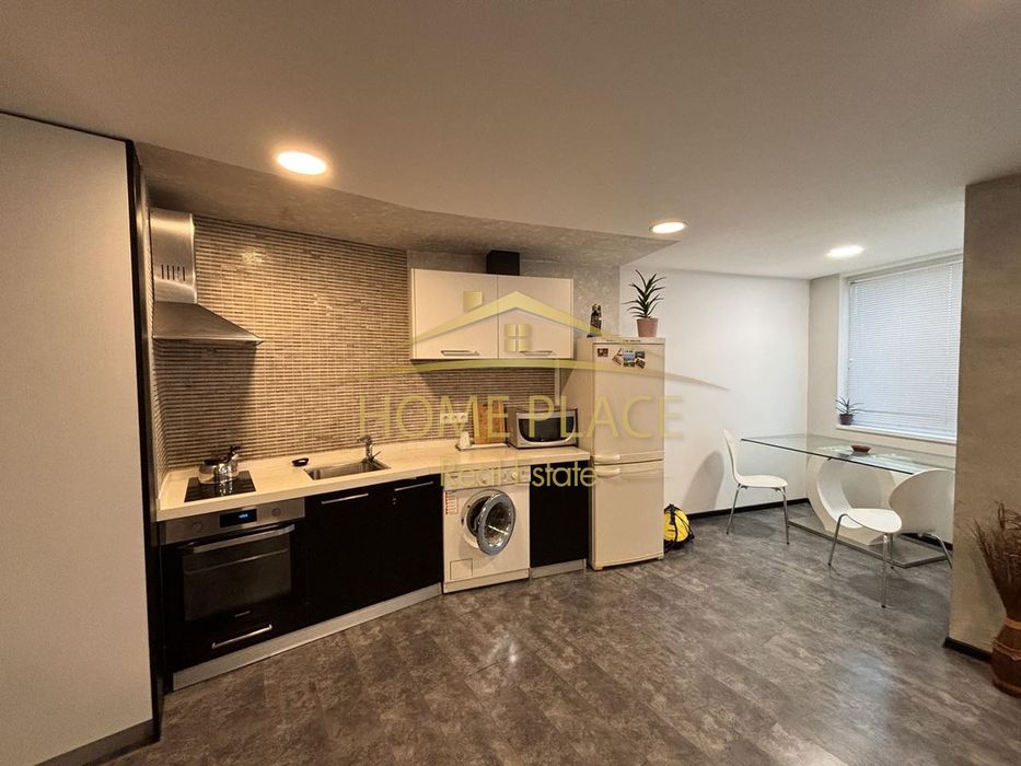 ДВУСТАЕН апартамент под наем - Център