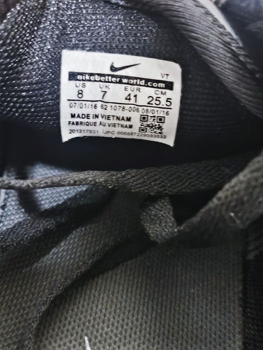 Продам кроссовки Nike cartez