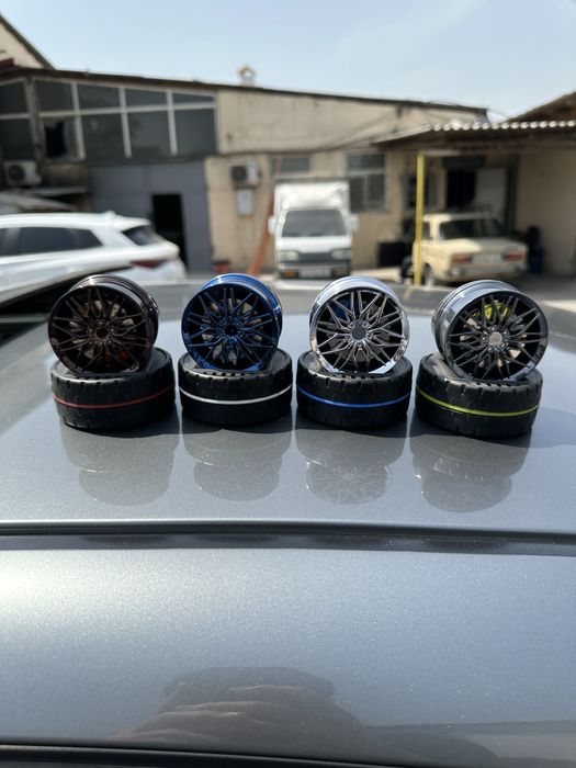 Продаются освежители воздуха в машину в виде дисков