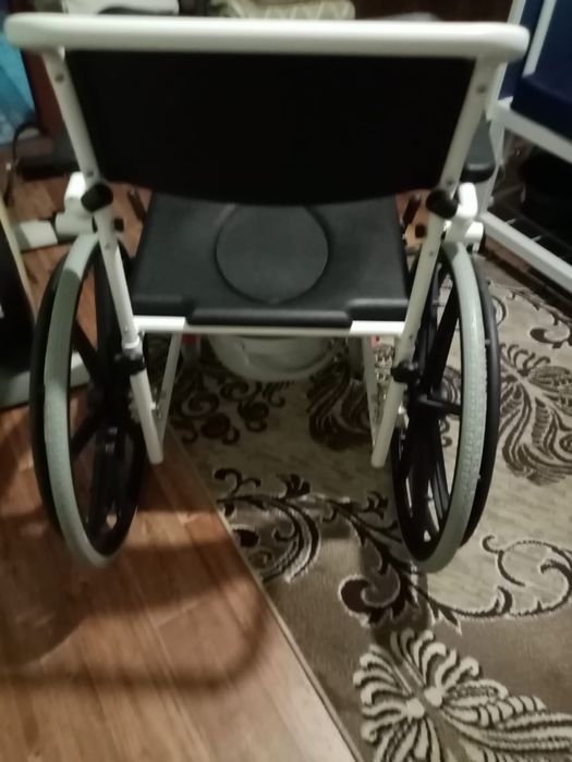 Инвалидная коляска