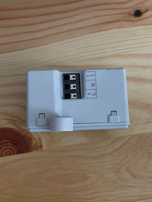 Homematic IP Actuator de comutare și măsurare cu montaj încastrat