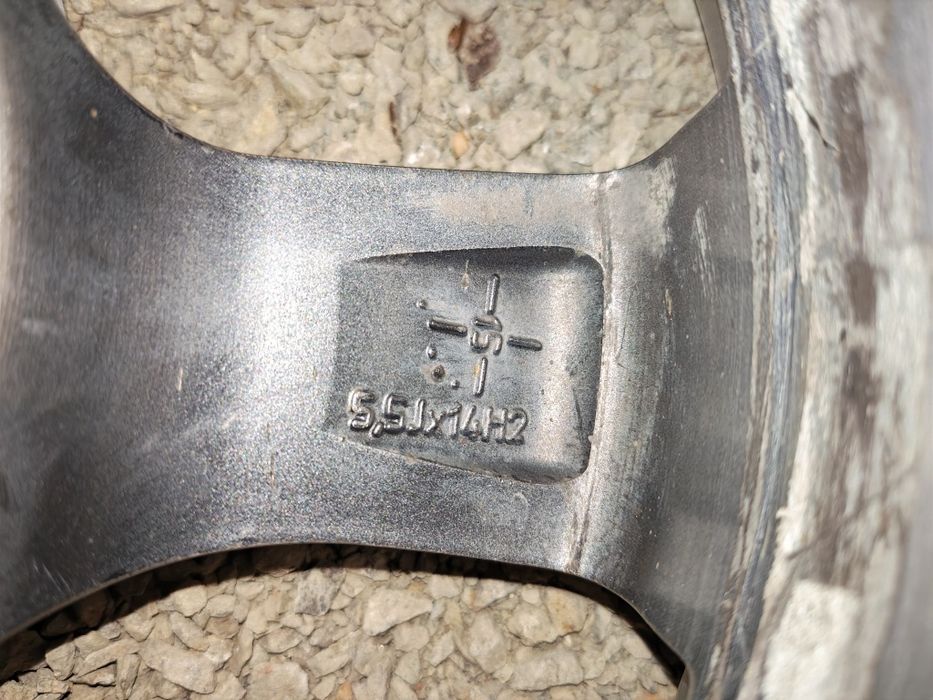 Продам диск с шины на 14