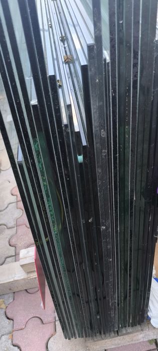 Vând sticla securizată