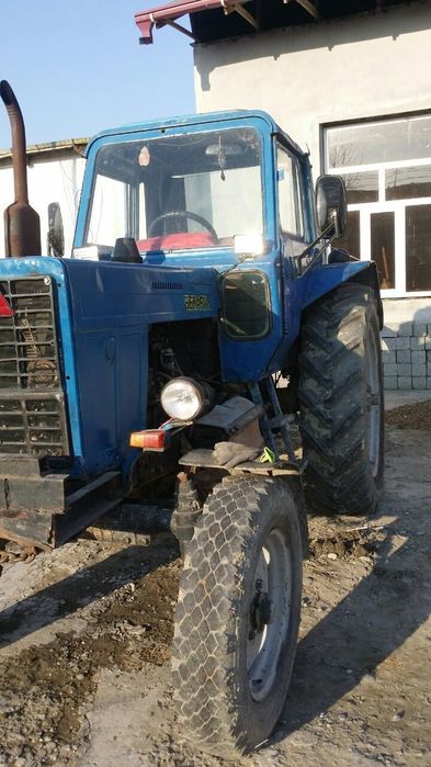 Traktor mtz 80 sotiladi
