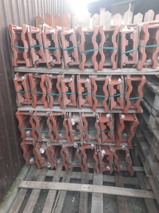 De vânzare laterale tondach twist 60 buc.38lei negociabil.