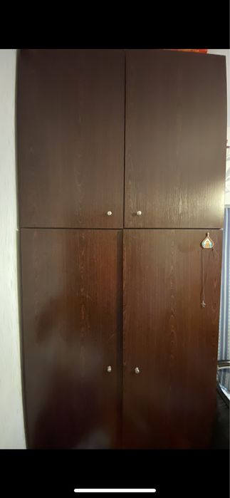 Гардероби двукрили с надстройка 2 бр.