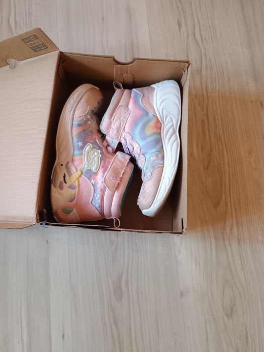 Продавам маратонки Sketchers 36 номер, зимни маратонки Sketchers