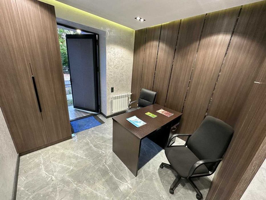 Сдается в аренду офис 100м2.  Ориентир: Ц-1 Эко парк