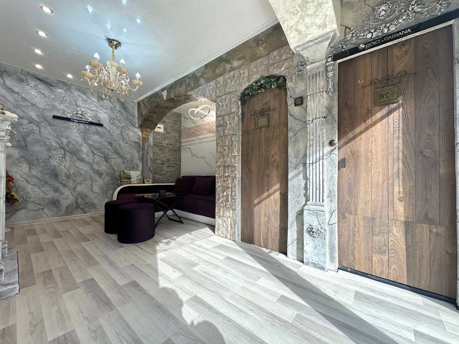 Продава се Офис в Горна Оряховица - 14 кв.м за 2393 €/кв.м - Снимка #4