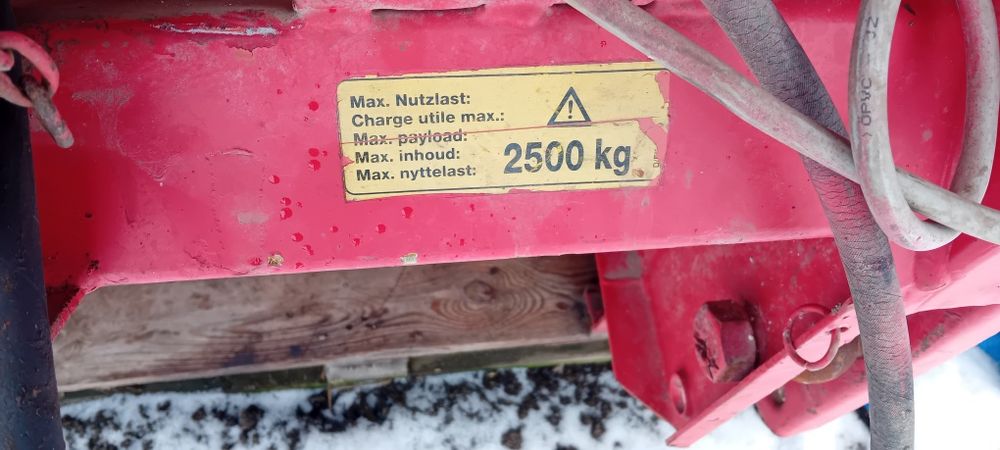 Imprastietor îngrășăminte