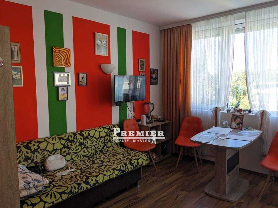 Продава се Двустаен апартамент в Поморие - 45 кв.м за 657 €/кв.м - Снимка #2