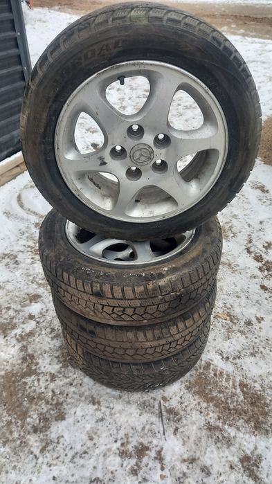 Шины с дисками..