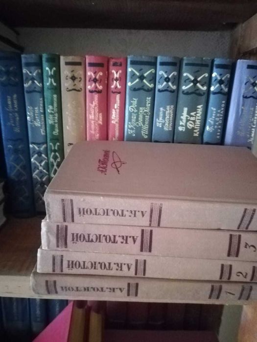 Продам книги б/у в хорошем состоянии