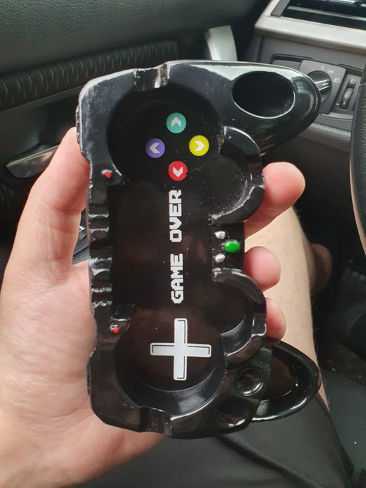 Scrumieră joystick