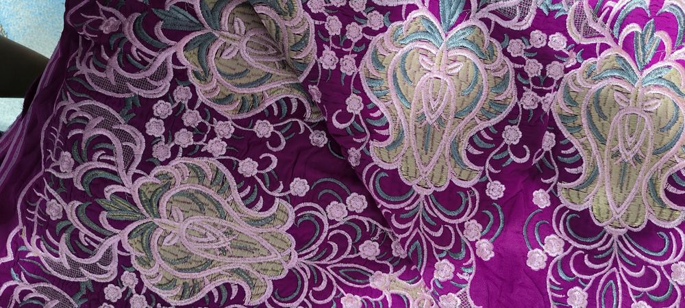 Материал с камнями Сваровски