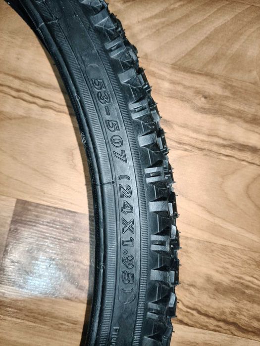 Нова външна гума Hakuba 24"(24 x 1.95)