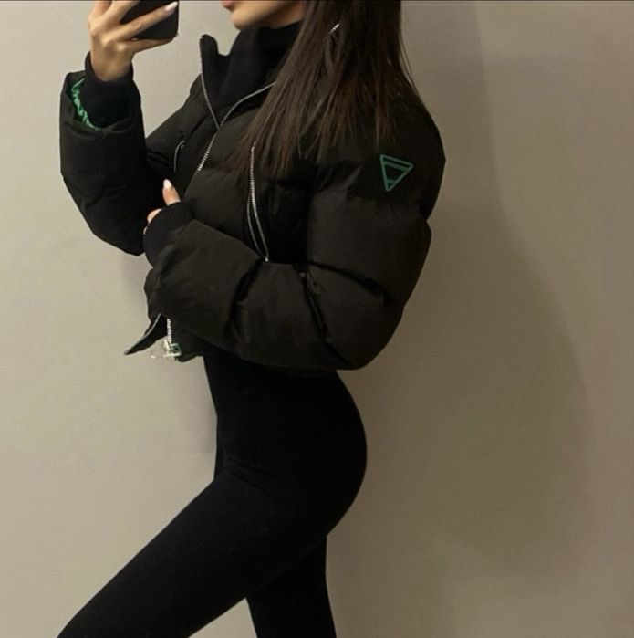 Зимно късо черно яке