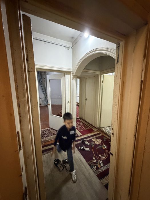 uysozlar 2.3.9 uy sotiladi 63 kv holati orta 2 honali oqip tel qlila