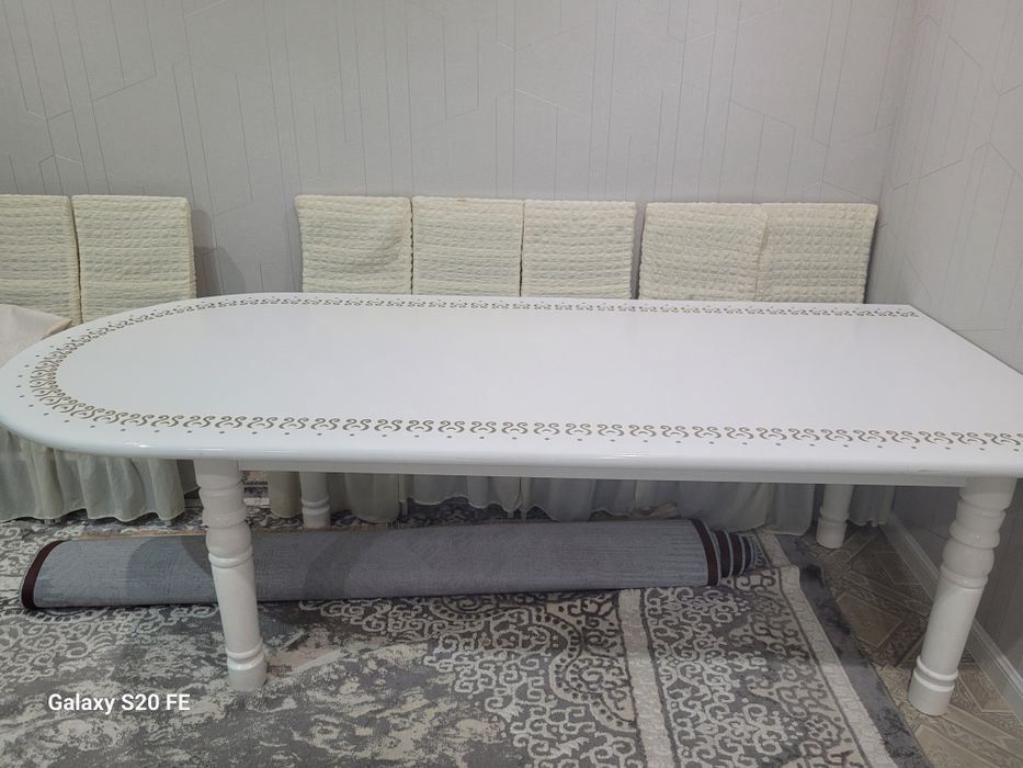 Продам стол 2.5 метра