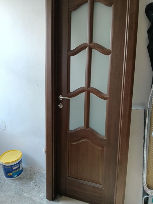Ușa nouă dim 68 x 204