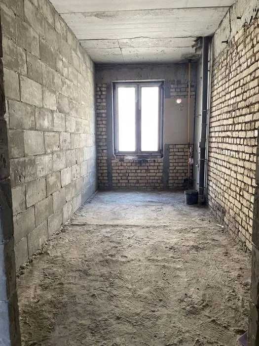 Poytaxt Gavhari коробка 100м2+20м2 терраса СРОЧНО ПРОДАЕТСЯ: Алайский