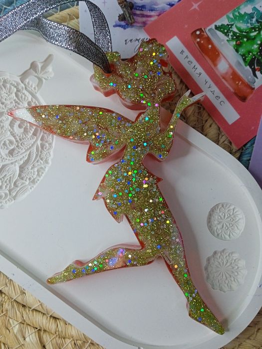 Игрушки на елку.